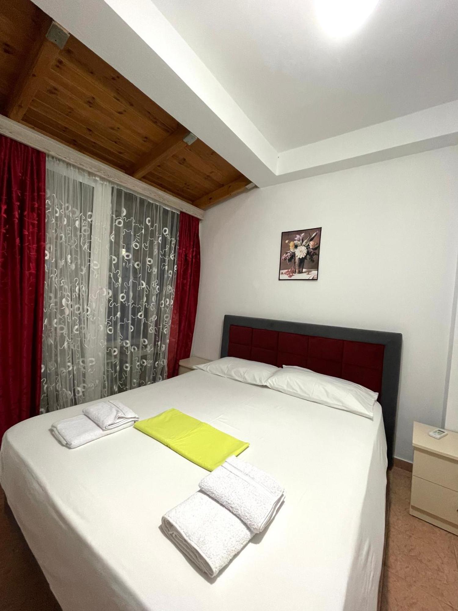 Apartments Monika Saranda Kültér fotó
