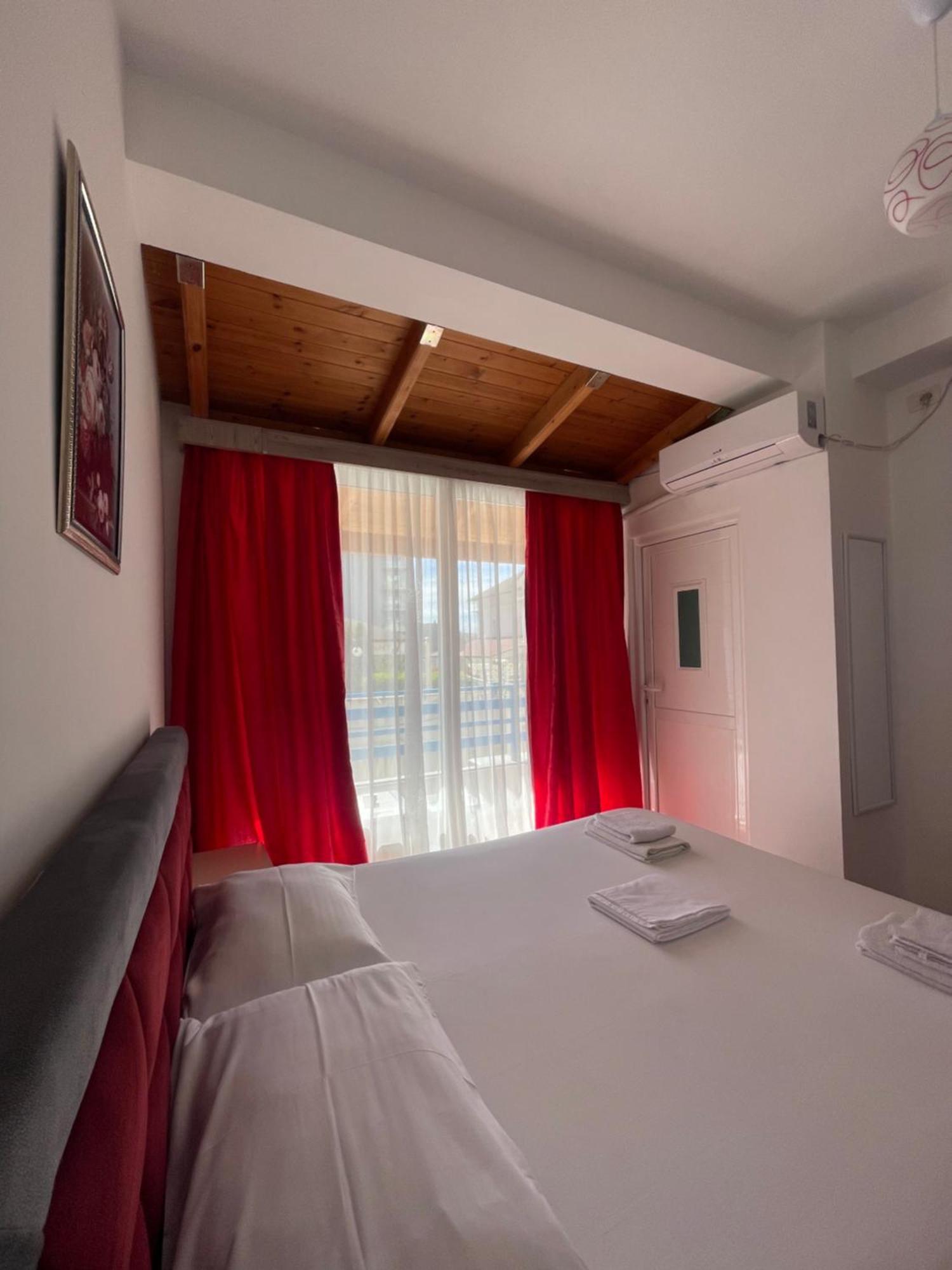 Apartments Monika Saranda Kültér fotó