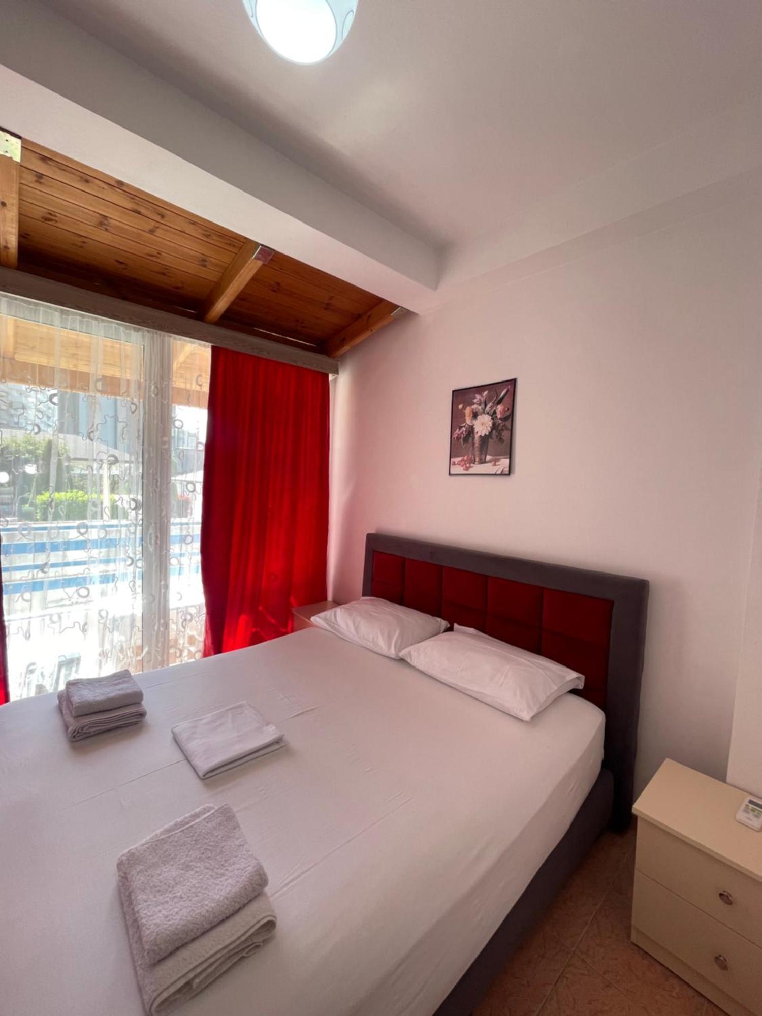 Apartments Monika Saranda Kültér fotó